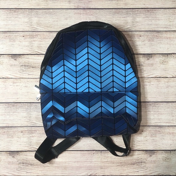 Patrizia Luca Handbags - Patrizia Luca | Geometric Metallic Backpack